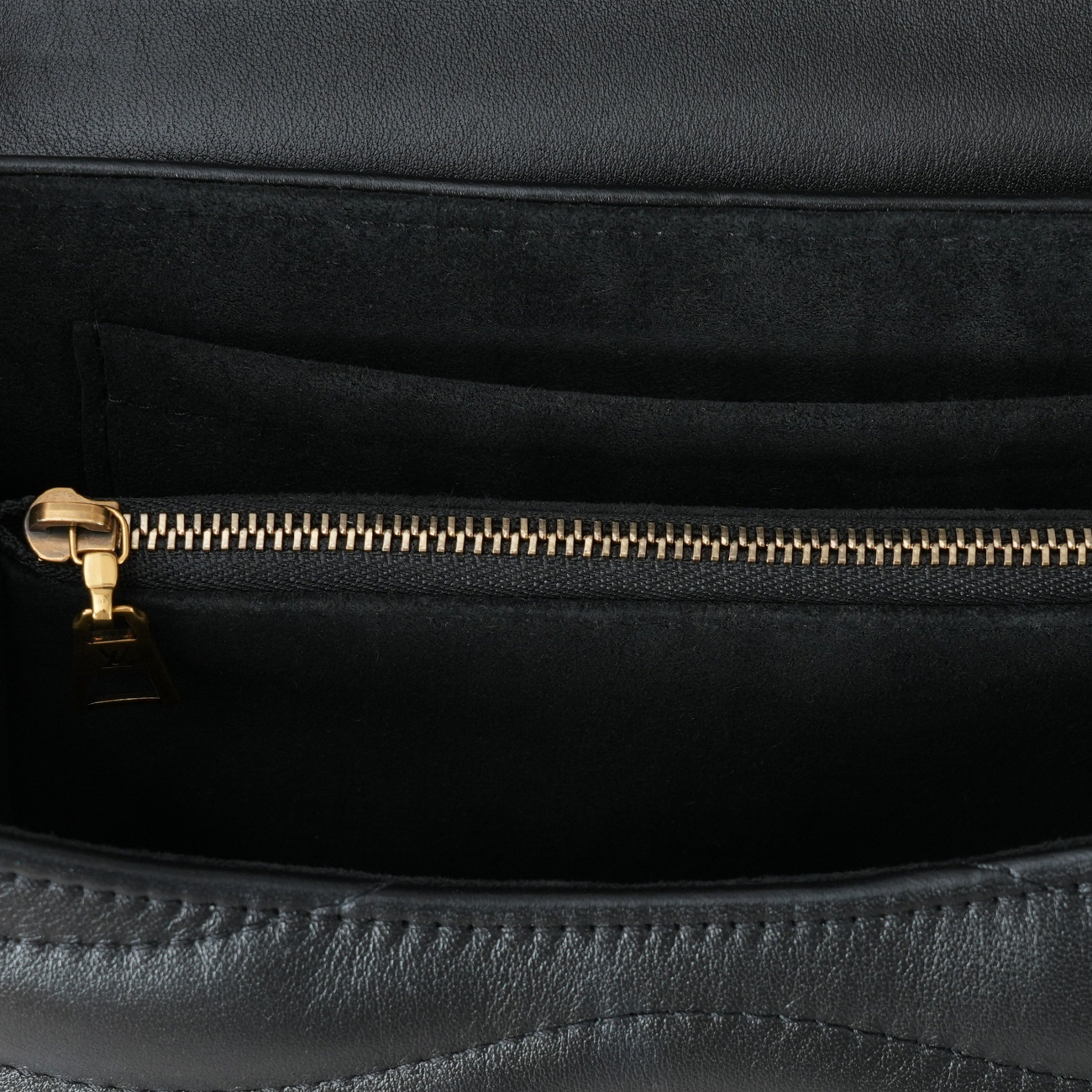 LOUIS VUITTON(USED)루이비통 M21720 홀드 미